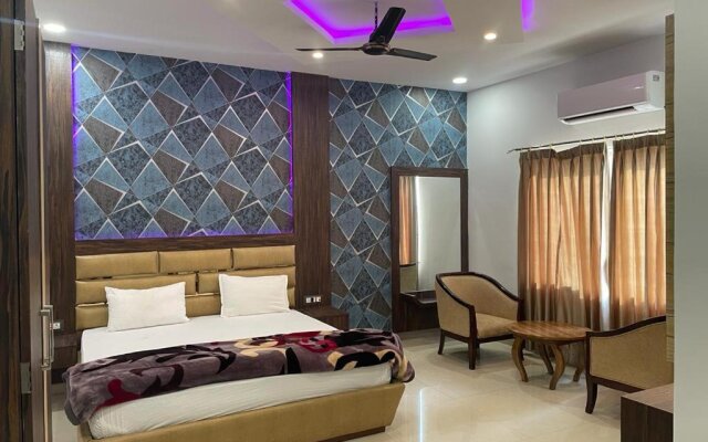Hotel Shakti & Banquet By WB Inn