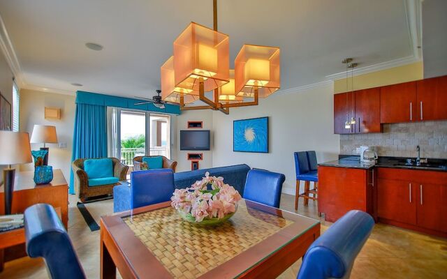 Tropical Digs