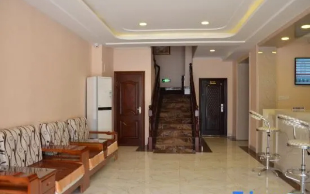 Huaxuan Hotel (Dalian Qixin Street Branch)
