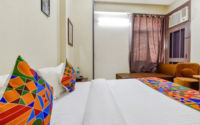 Fabhotel Moon Light Palace