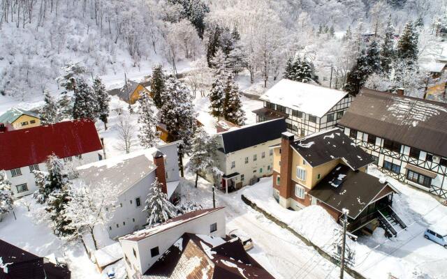 Red Door Lodge Hakuba