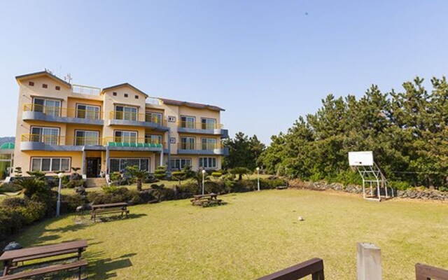 Seogwipo Getbawi Pension