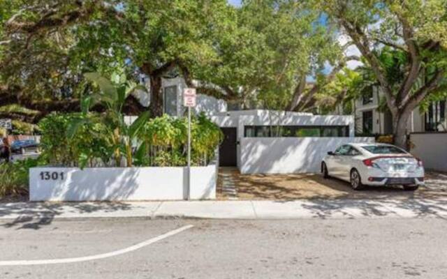 Hammock 4 in Fort Lauderdale