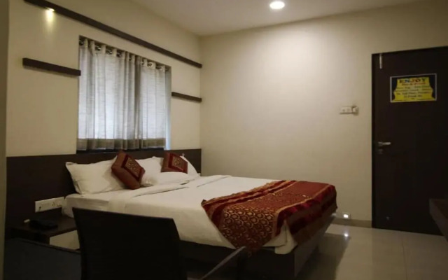 Hotel Girnar