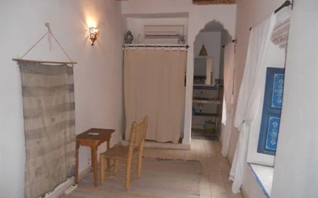 Riad Ineslisa