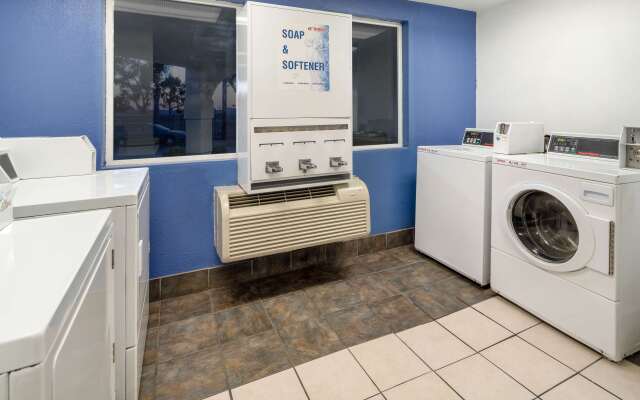 Motel 6 Ventura, CA - South