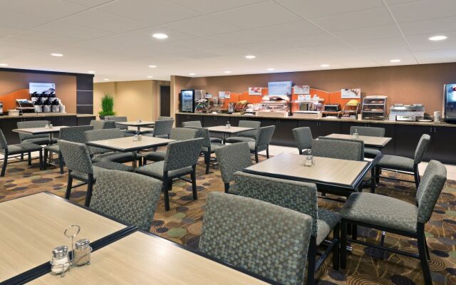 Holiday Inn Express Hotel & Suites Colby by IHG