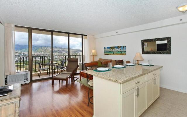 Waikiki Banyan #2609-T2