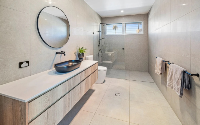 Beach Home in Burleigh Waters