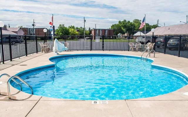 Rodeway Inn & Suites Niagara Falls