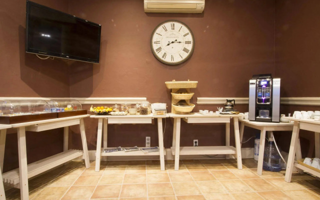 Brit Hotel Roanne - Le Grand Hotel