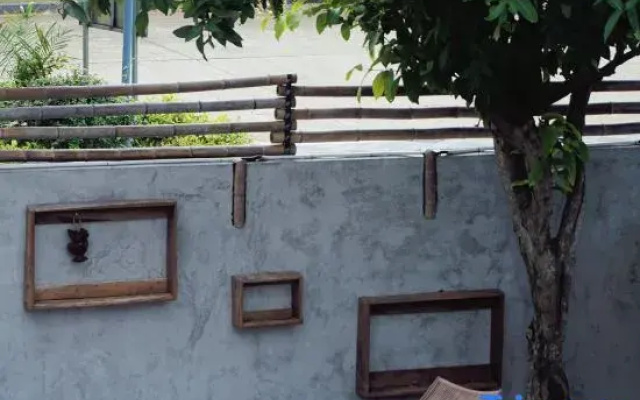 Haikou Man Manor Homestay (Wuyuan River Convention Center)