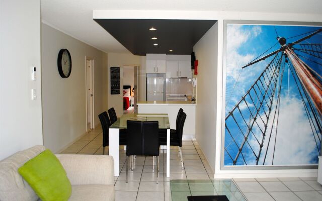 Seascape Holiday at the Queenslander