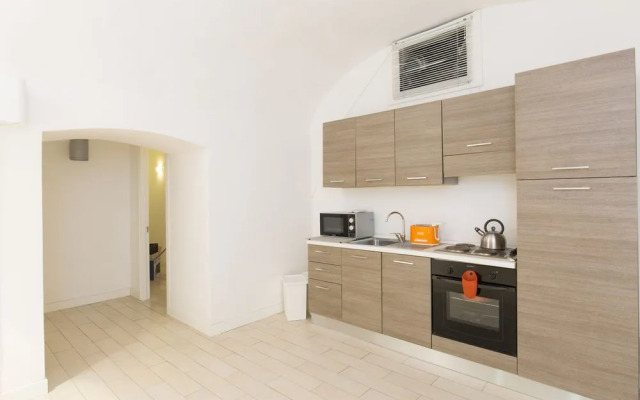 Travel & Stay - Parione