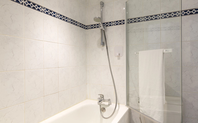 BRIT HOTEL CONFORT NEVERS Centre Gare