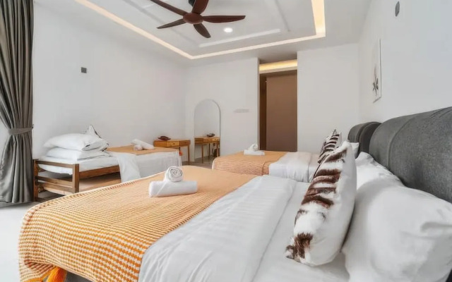 The Embassy Row 206 Apartments