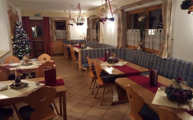 Hotel Pension Almrose