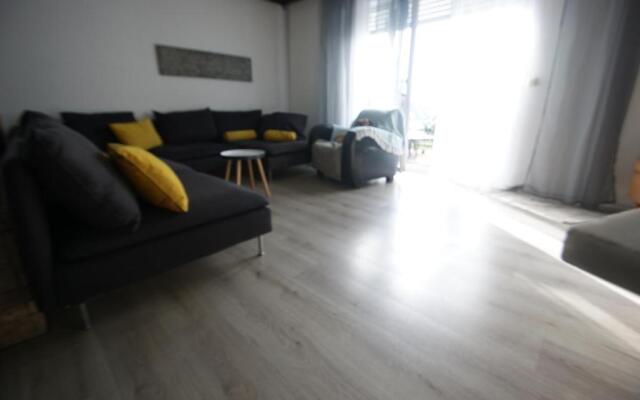 Ü Villa Resturlaub EG