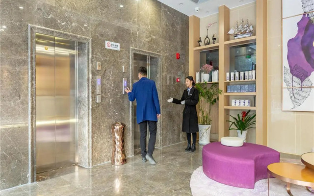 Lavande Hotel(Nanchang Qingshan Road Subway Station Branch)