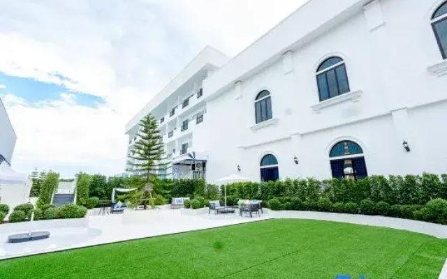Marble Arch De Loei Hotel