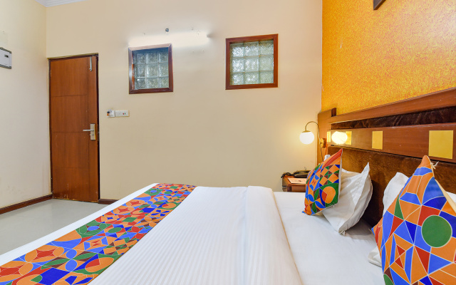 Fabhotel Royal Residency