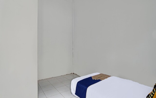 Hotel O Homestay Dinda Syariah Near Masjid Al Amin