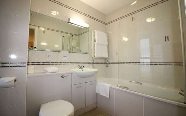 Parkstone Hotel