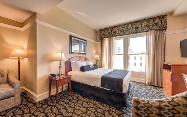 Gaslamp Plaza Suites