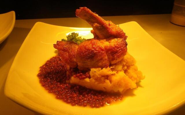 Laburnum Guest House at Bistro En Glaze