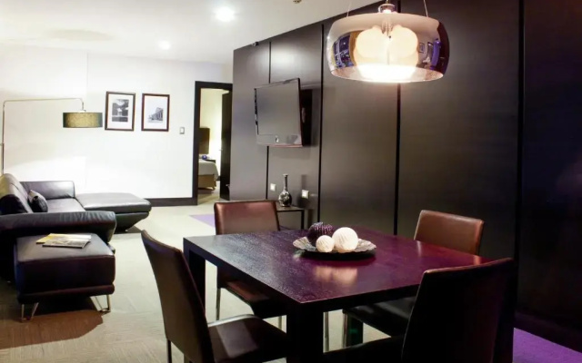 Hotel Trinitarias Suites