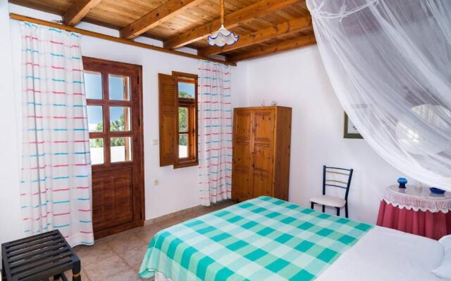 Levantes - Walk To Beach - AC WIFI