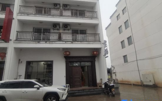 Xinchang Yunqi Small Building House