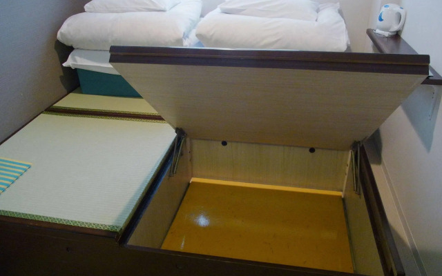 Capsule Ryokan