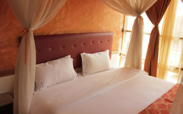 Pearl Palace Hotel