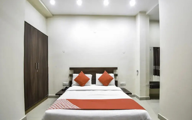 OYO 2615 Hotel Lords