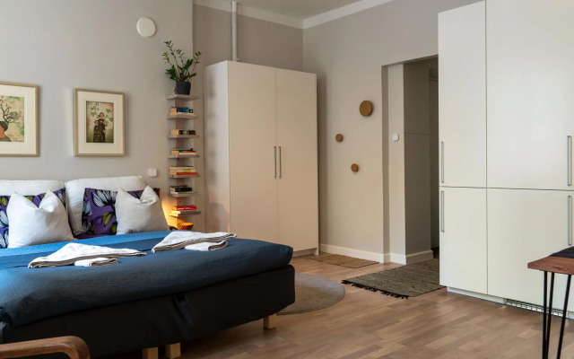 FREDA - Relaxing downtown studio