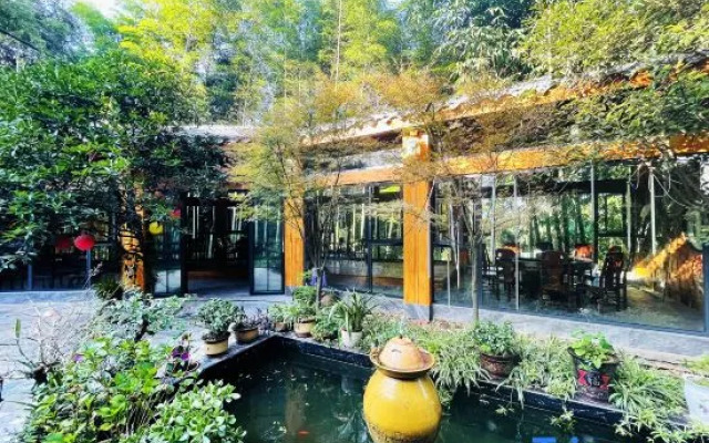 Shunan Bamboo Sea Jingyi Beiyuan Hotel