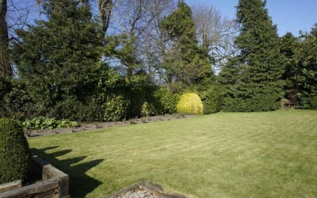 Ivyleigh House