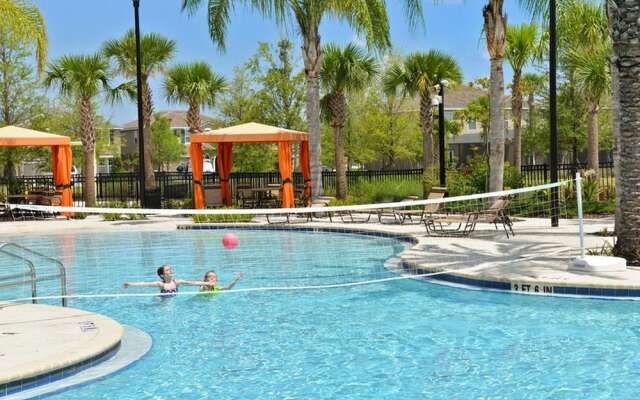 Beautiful Themed Vacation Home With Pool St5509