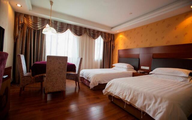 Yiwu Luckbear Hotel