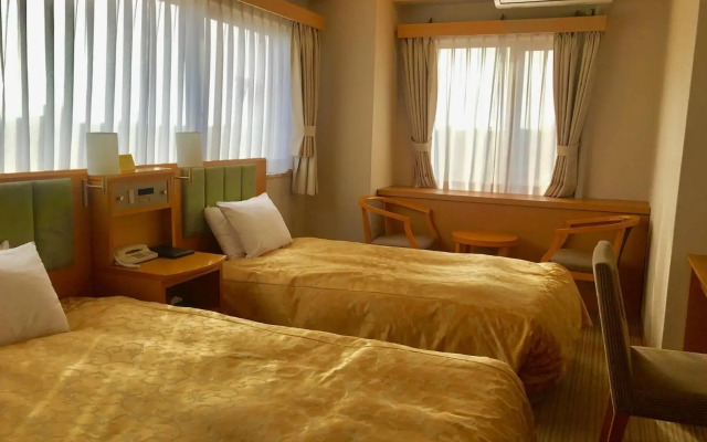 Okazaki New Grand Hotel