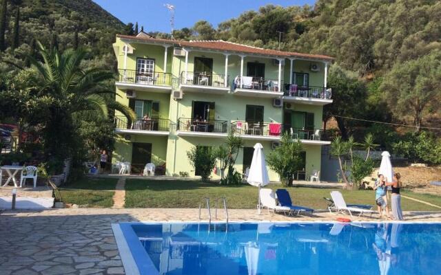 Vliho Bay Suites & Apartments