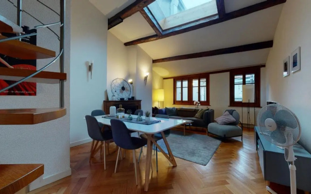 Modern apartment with a view of the Jet d'Eau