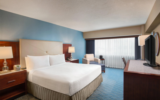 Crowne Plaza Los Angeles Harbor Hotel by IHG