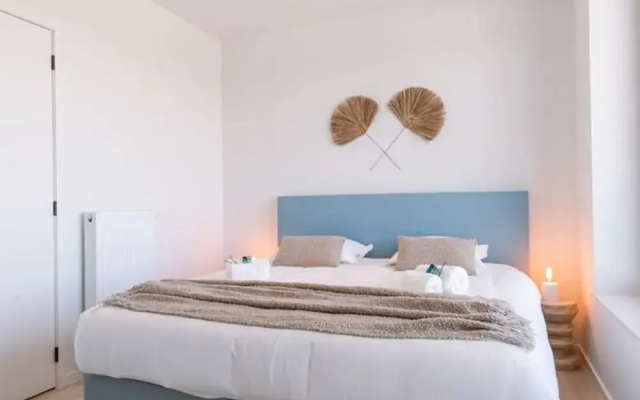 Stylish Apartment With Terrace Near the Beach