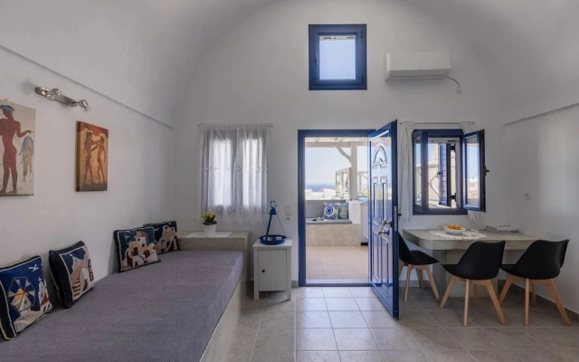 Panoramic Argyro's IO House with Jacuzzi