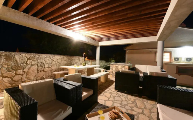 Villa Elder