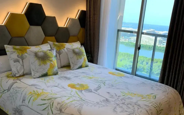 Gold Coast PIK Bahama Sea View Apartments