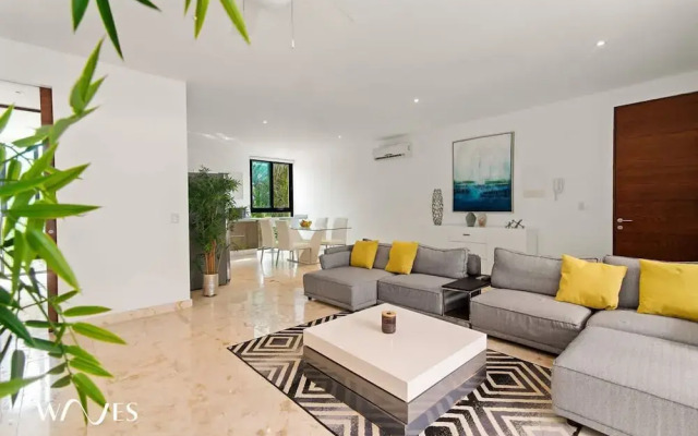 2 Br Luminous and Spacious Pool View Apt