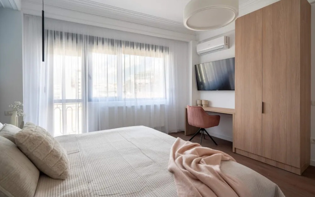 Spacious 3BR by Cismigiu Gardens